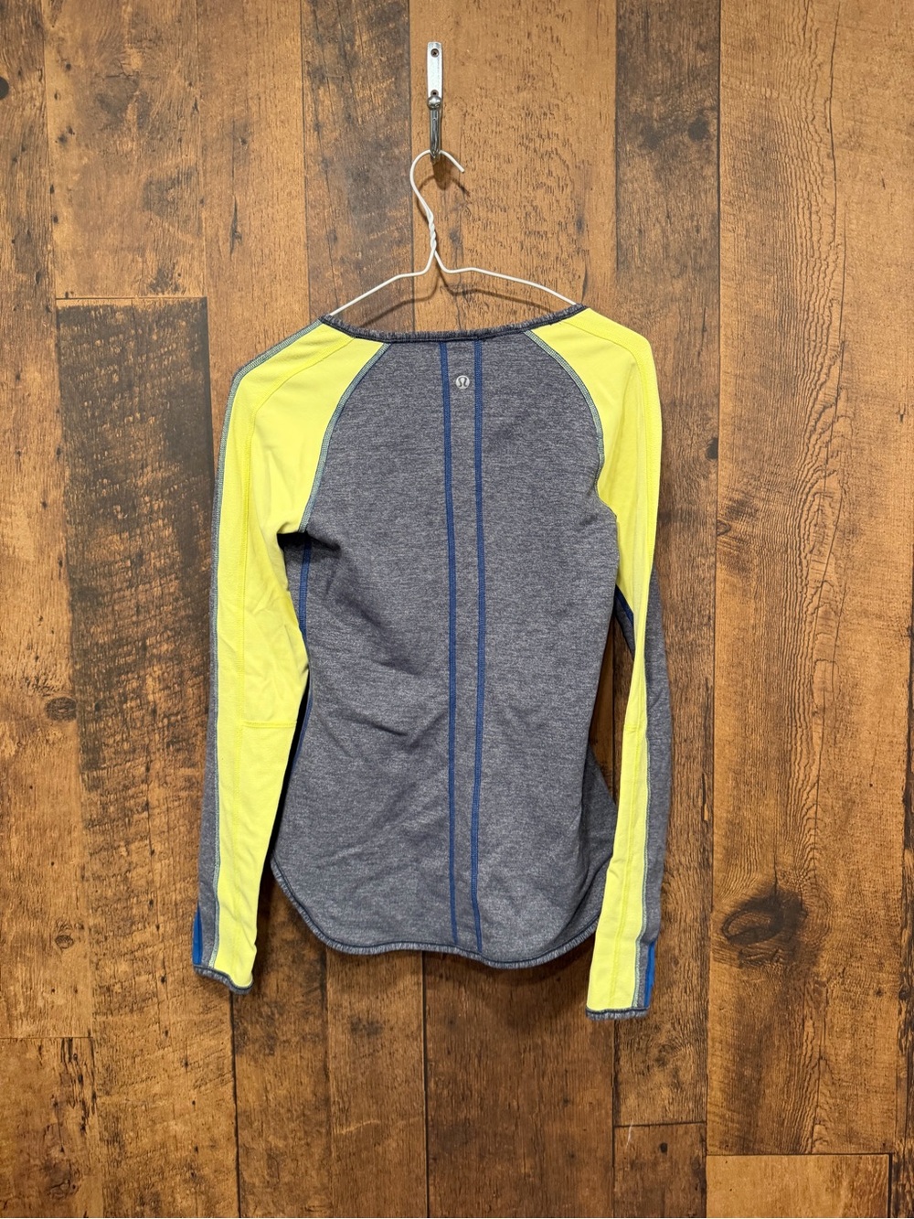 Lululemon Runder Under Long Sleeve
Limitless Blue / Heathered Coal size 6 EUC - Picture 3 of 4